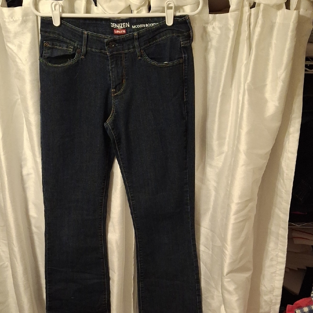 Levi's Women's Dark Blue Boot Leg Jeans 8 💙💙💙💙